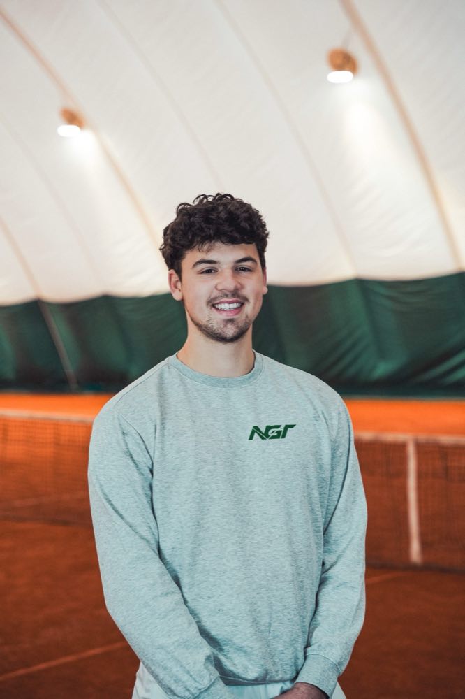 Vincent Schadee, eigenaar en trainer bij NextGen Tennis